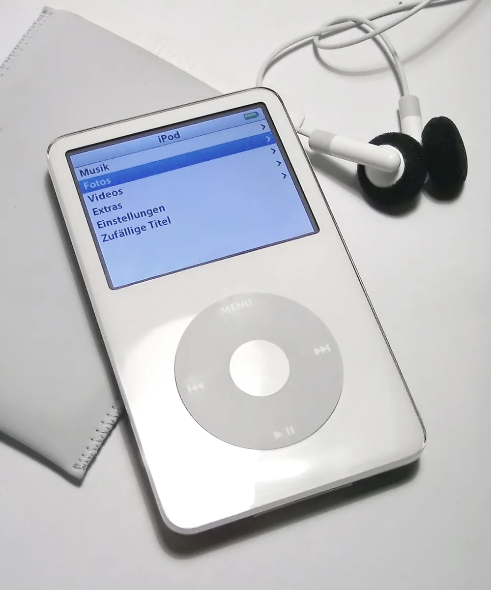 Apple iPod (5th gen)